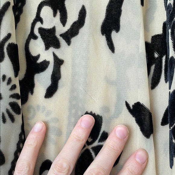 Free People Black and Cream Wrap - Picture 5 of 5